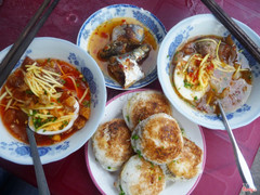 bánh căn phan thiết