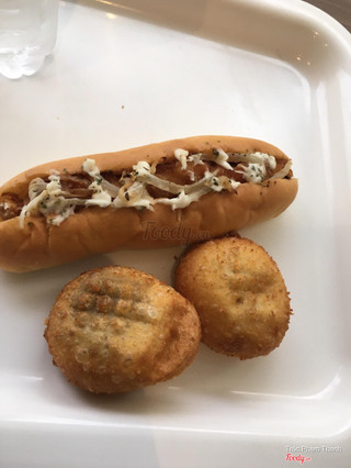 bánh mì cá hồi + bánh mì ca ri