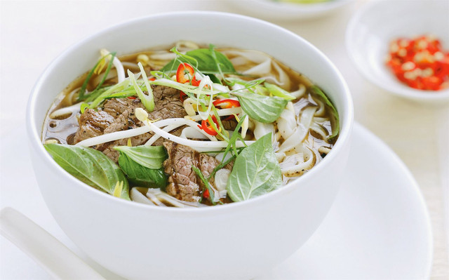 Phở Văn Chương - Võ Thị Sáu