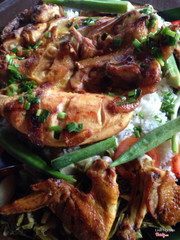 Cơm gà nướng mâm