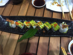 Dragon roll