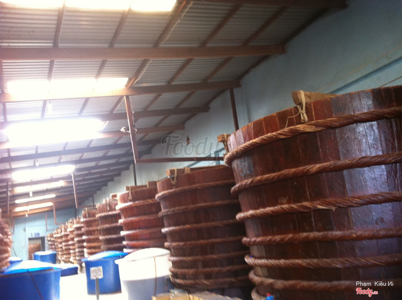 Bên trong nhà thùng