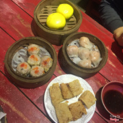 Dimsum vừa miệng, nước chấm đúng vị. 