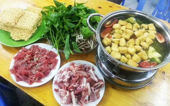 Lẩu Bò Nhúng Dứa