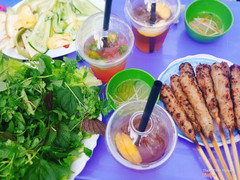 Khách trả ảnh đây...