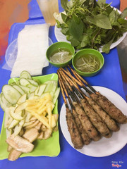 nem nướng cuốn bánh tráng