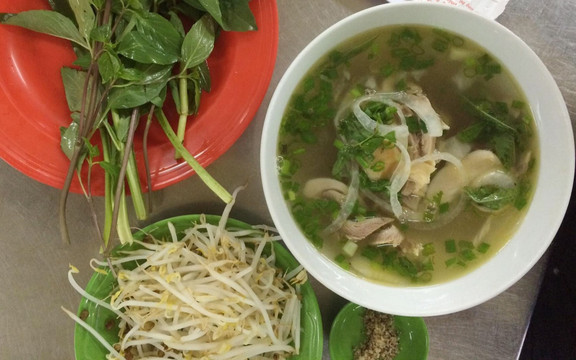 Quán Ngon - Bún, Miến Trộn & Nộm Chân Gà