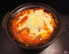 Tokboky sốt phomai. Là điều không thể thiếu với các tín đồ của bánh gạo cay 