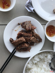 Thịt bò nướng, đợt mình ăn giá tầm 150k/đĩa