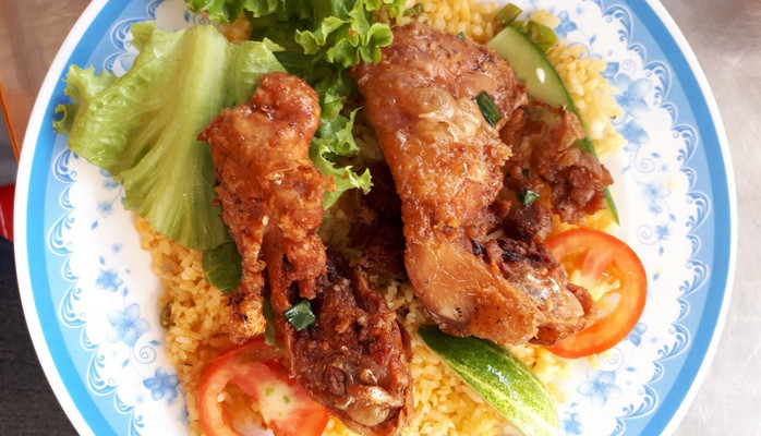 Cơm Gà Rang
