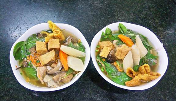 Hủ Tiếu Chay & Bánh Mì Chả Chay - Dã Tượng