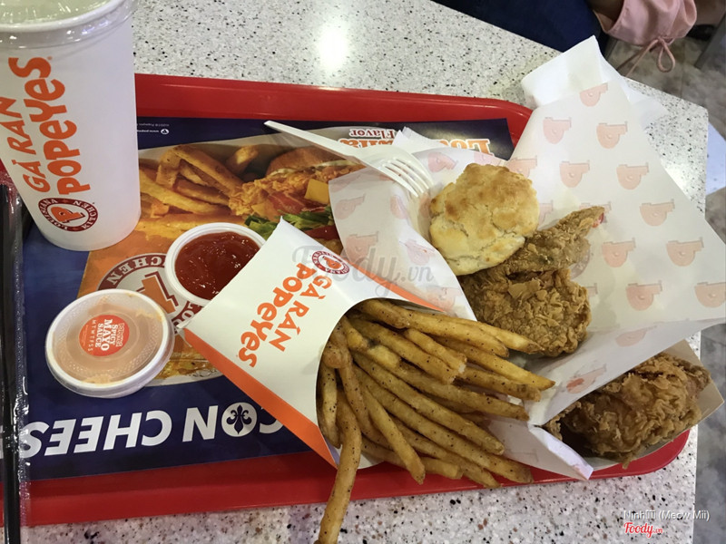 Combo 2 miếng gà và 1 phần khoai 125k