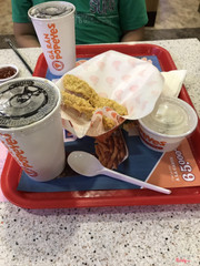 Nhân viên dễ thương,nhiệt tình. Gà tẩm ướp ngon,vừa miệng ❤️