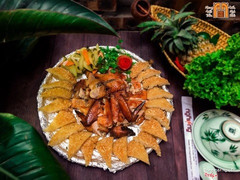 mẹt gà nướng lu không lối thoát