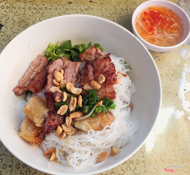 bún thịt nướng