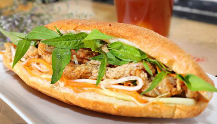 Bánh Mì Chú Tiểu