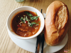 bánh mì phá lấu