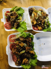 Gà chiên mắm mang về