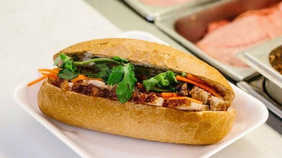 Bánh Mì Heo Quay - An Hải 15