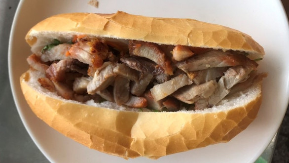 Lò Bánh Mì Bảo Châu - Heo Quay & Xôi Mặn - Hoàng Diệu 2