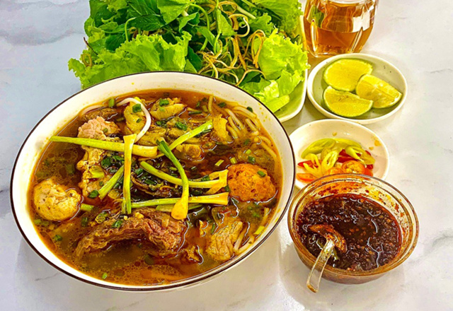 Bún Bò Cây Khế - Bún Bò Huế - 16 Hồng Đức