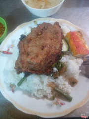 Cơm Sườn chả 