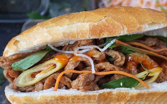 Bánh Mì Chả Cá - Trần Văn Hoài