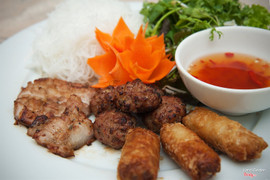 Bún chả nem Hanoi