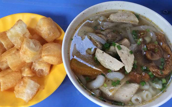 Dì Màng - Bánh Canh & Nui