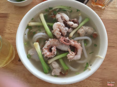 Bánh canh nước lèo mực