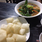 Phở chiên phồng