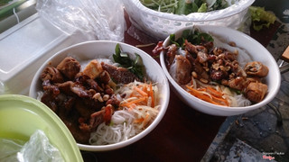 Bún thịt nướng 15K - 20K
