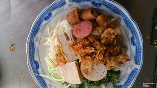 Bánh cuốn - bánh ướt - bánh cuốn trứng tự tráng 15 - 20K
