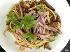 Mì ê-fu hầm tam tơ