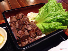 Cơm bò sốt teppan