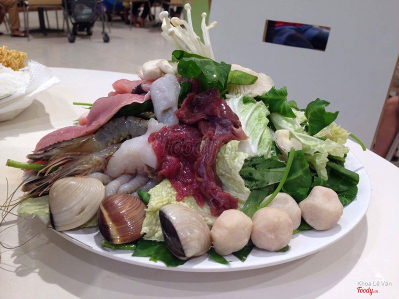 Đây là dĩa thức ăn. Ở ngoài nhìn nhìu hơn trong hình