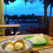 Không gian từ bên trong quán nhìn ra