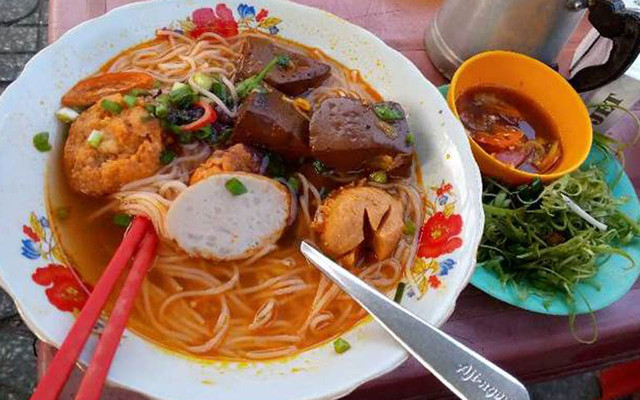 Bún Riêu Bình Dân