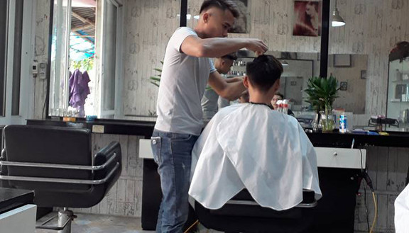 Tường Lee Salon