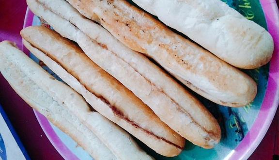 Bánh Mì Cay - Lam Sơn