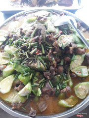 Lòng gà xào mướp 25k
