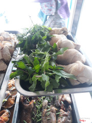 Gà luộc chấm muối tiêu chanh 25k