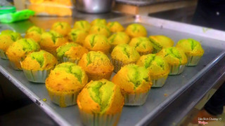 Cupcake trà xanh sầu riêng 20k/ cái