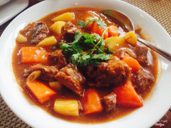 Bò hầm Cari