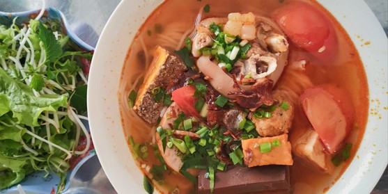 Bún Riêu Chị Bé - Bún Ốc, Canh Bún & Gỏi Cuốn - 140 Đường Số 12