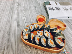 L&#225; rong cuộn sushi Nhật