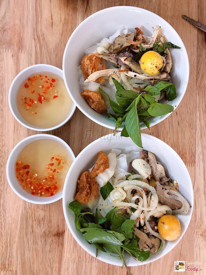 bánh ướt lòng gà thơm ngon