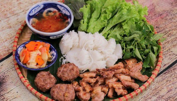 Hoa Thanh Quán - Bún Chả - Bánh Lá Răng Bừa - Nem Chua Thanh Hóa - Trần Nhật Duật