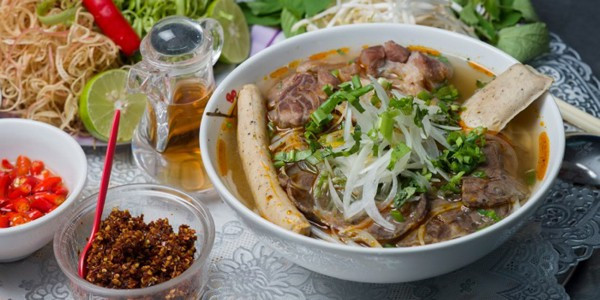 30K - Bún Bò Huế Siêu To Khổng Lồ - Kim Mã Thượng