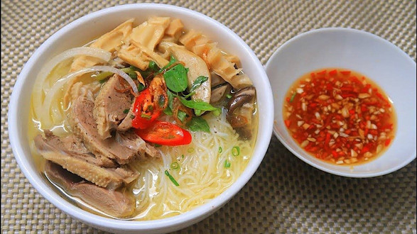 Ý Vịt - Bún Măng Vịt & Cháo Gỏi Vịt - Nguyễn Duy Trinh